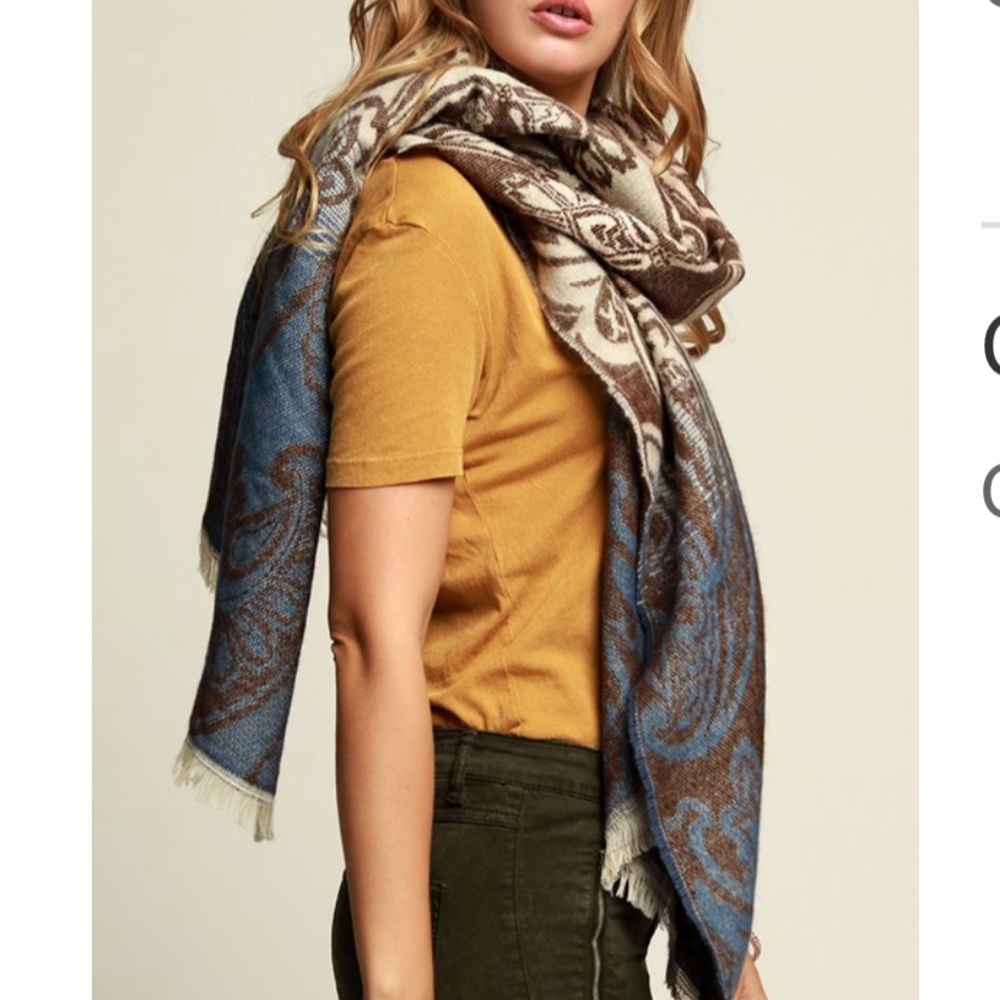 Jacquard Paisley Scarf